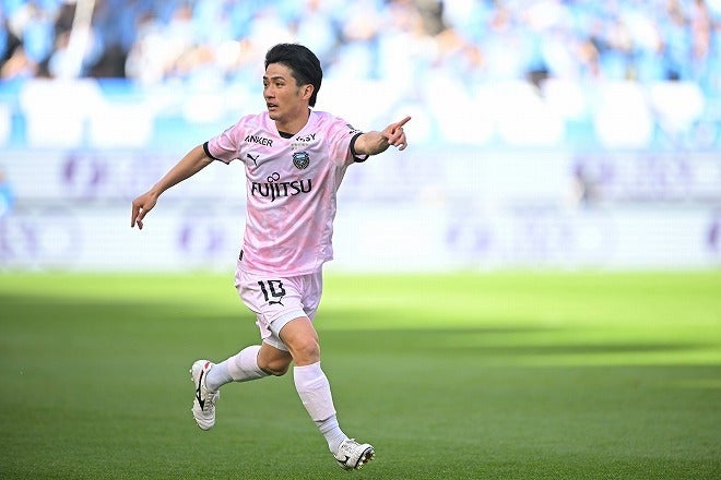 川崎の10番・大島僚太が待望の戦列復帰。“恩師”鹿島の鬼木達監督らが