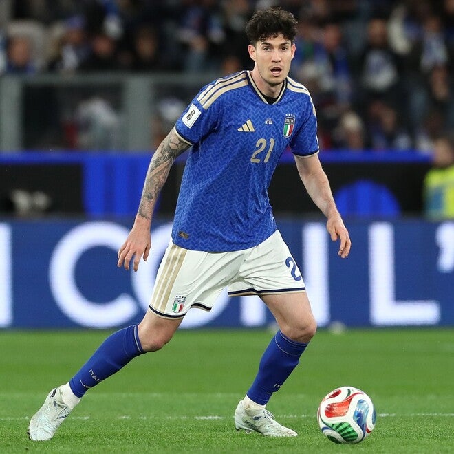 完全に台無しにした」またもW杯出場を逃したイタリア、痛恨レッドの