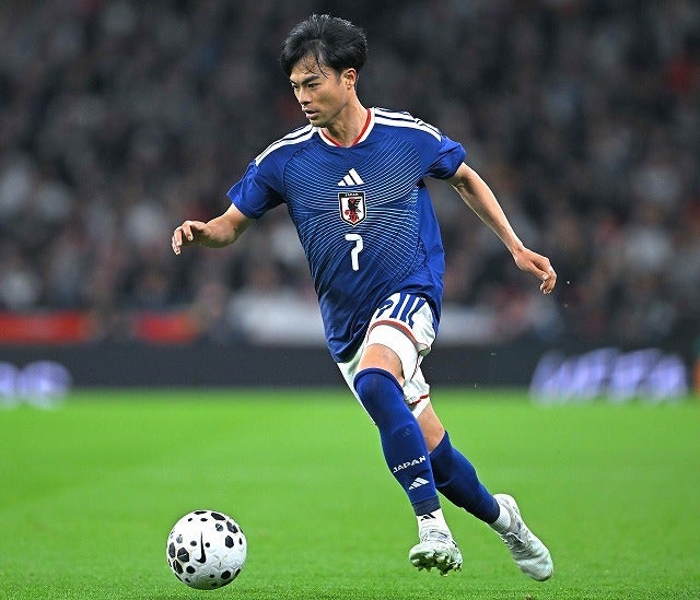サッカーの神様は残酷過ぎる」「歴代最強を見てみたかった」三笘薫は