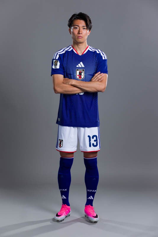 画像】左サイドから果敢に仕掛ける＃13 中村敬斗 FIFA公式ポートレート