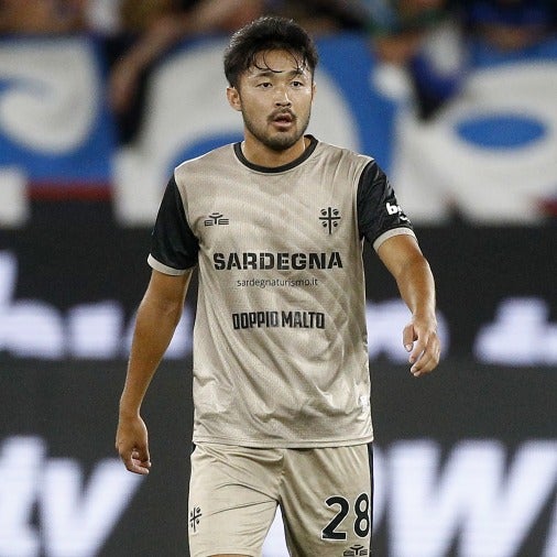 W杯全試合出場→“衝撃落選”の日本代表DF、新天地で評価が上昇